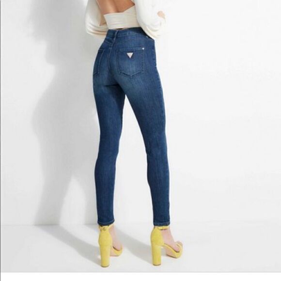 NWOT Guess 1981 Skinny Jeans - Picture 3 of 16